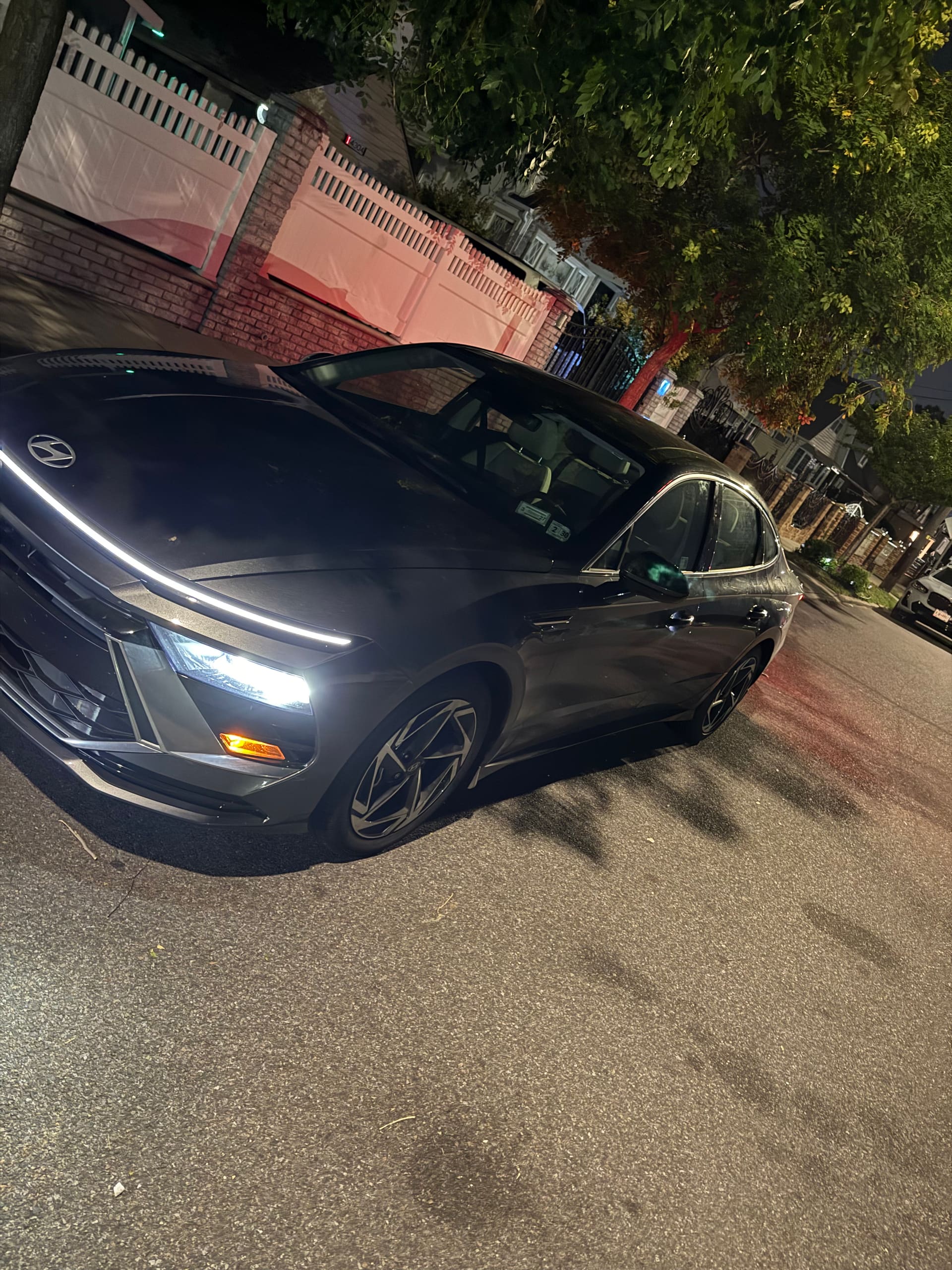 Hyundai Sedan gallery 3